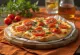 Pizza con Pomodorini หน้ามะเขือเทศเชอร์รี่สดและมอสซาเรลล่า